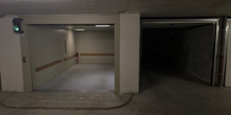 GARAGE -2